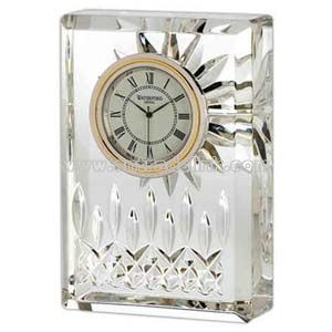 Small crystal clock