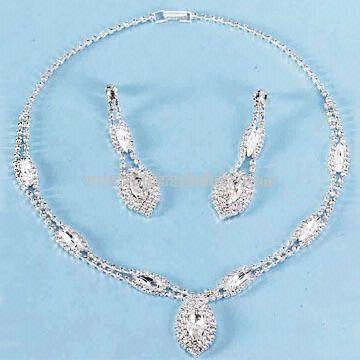 Diamante jewelry set